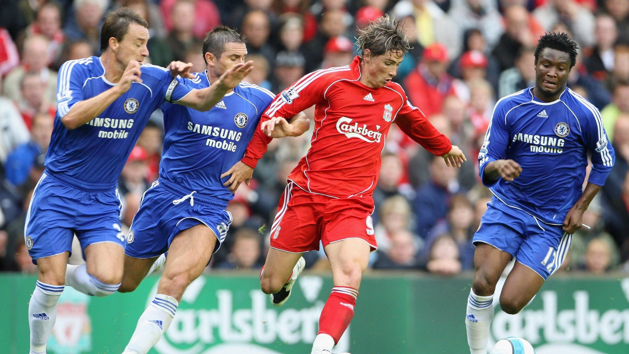 开云体育入口-F1新赛季揭幕战，当赛道轰鸣遇上勇士铁蹄，体育的极致美学如何征服世界？